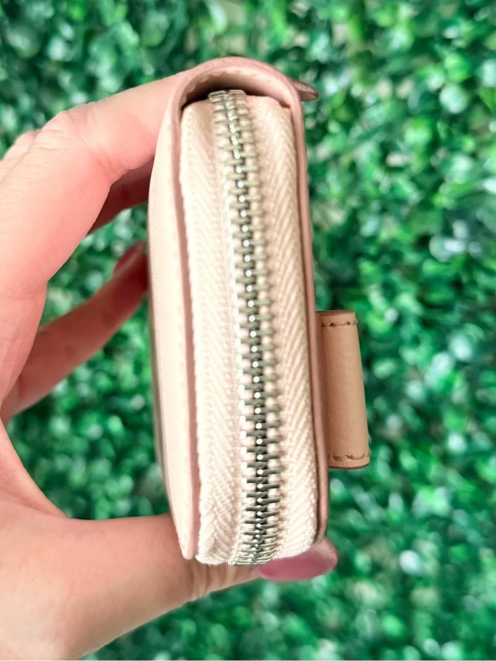Salvatore Ferragamo Blush Pink Vara Bow Zip Card Case